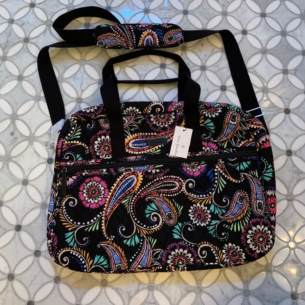 Vera Bradley Medium Traveler Bag- bandana swirl - Picture 1 of 3